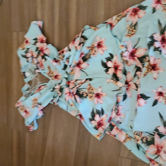 Shortfall jumpsuit floral woven crepe size large - Picture 3 of 4